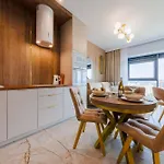 Olszynki Park 2- High-end Luxury With View, Centre By Staynest Lägenhet Rzeszów