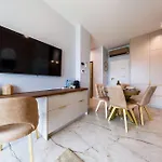 Lägenhet Olszynki Park 2- High-end Luxury With View, Centre By Staynest Rzeszów