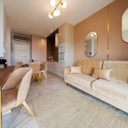 Olszynki Park 2- High-end Luxury With View, Centre, Ac By Staynest Daire