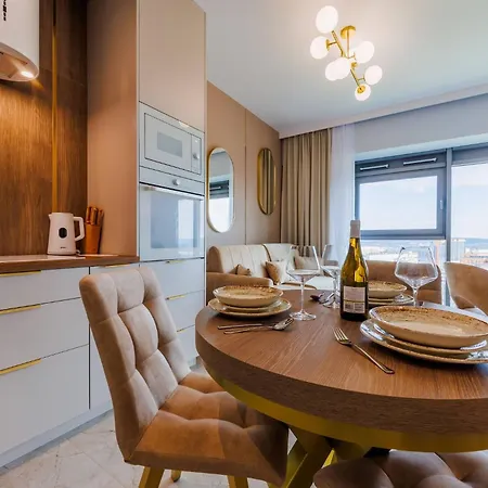 Olszynki Park 2- High-end Luxury With View, Centre By Staynest Appartement *